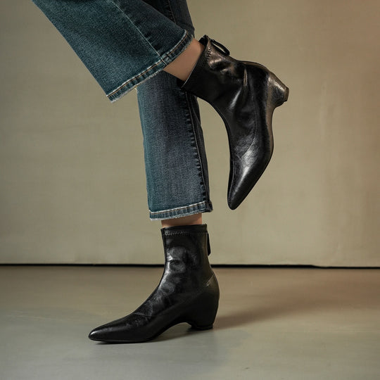 Damen Spitz zulaufende Ankle-Boots aus Glattleder mit integriertem Keilabsatz Shop Nory