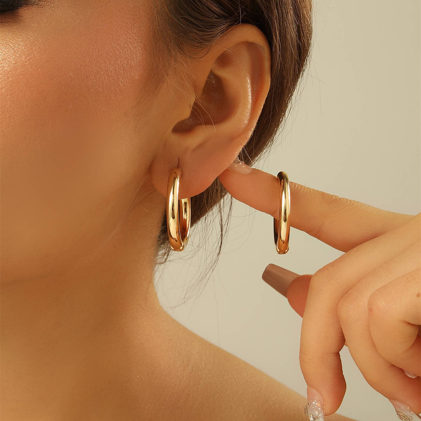 Damen Creolen mit modernem, geschwungenem Design Shop Nory