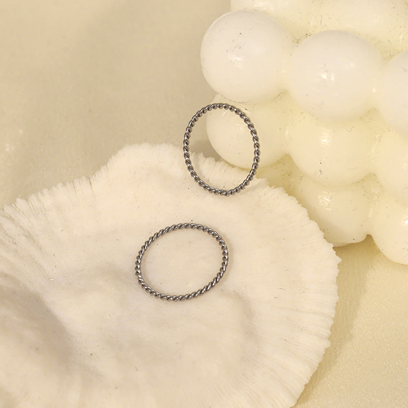 Damen Zart gedrehter Edelstahlring Shop Nory