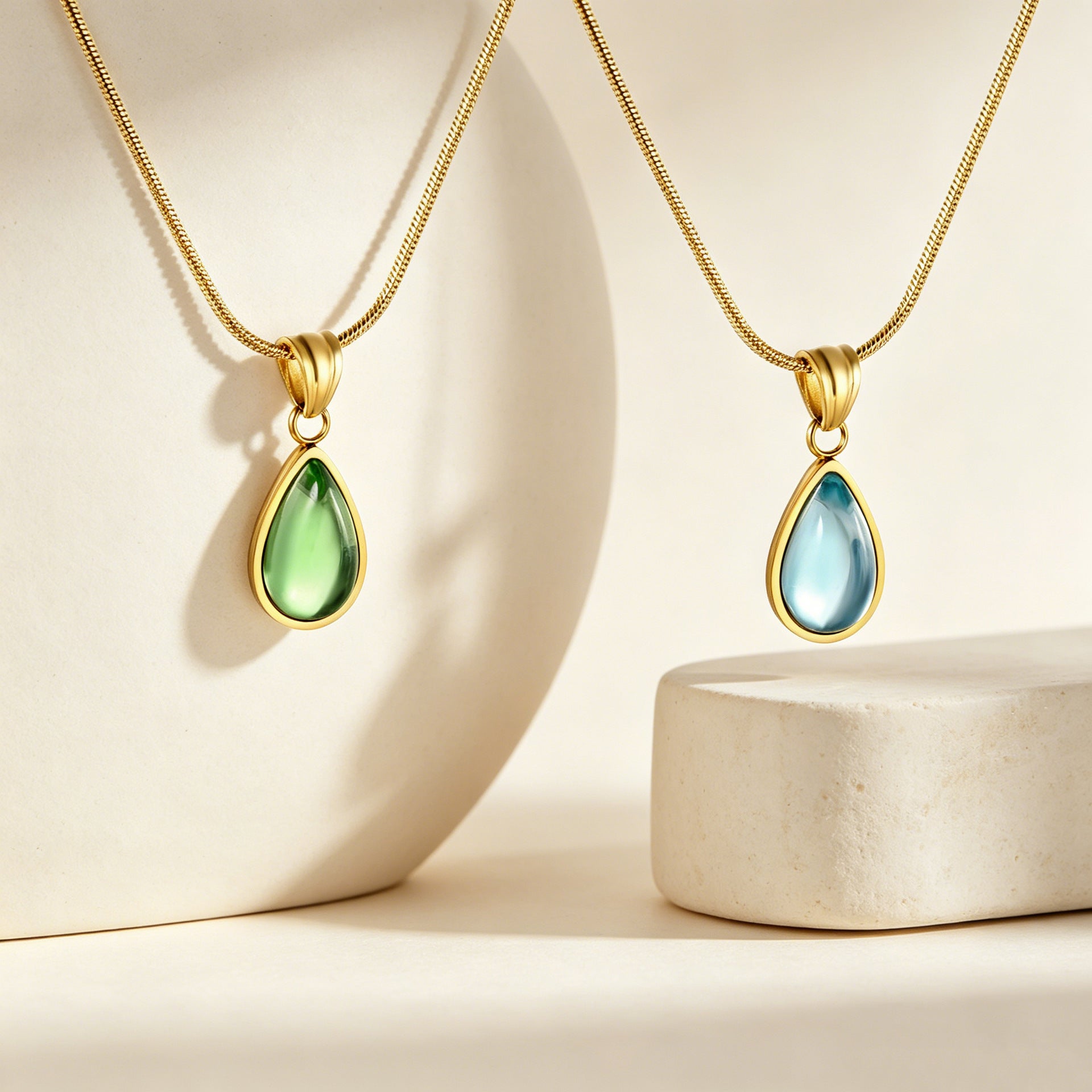 Damen Halskette mit tropfenförmigem Anhänger aus hochwertigem Edelstahl Shop Nory