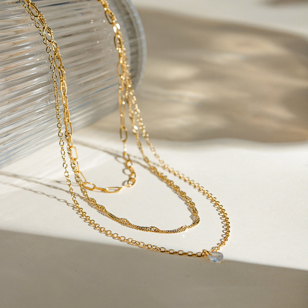 Damen Halskette mit dreischichtigem Design und elegantem Sternanhänger Shop Nory