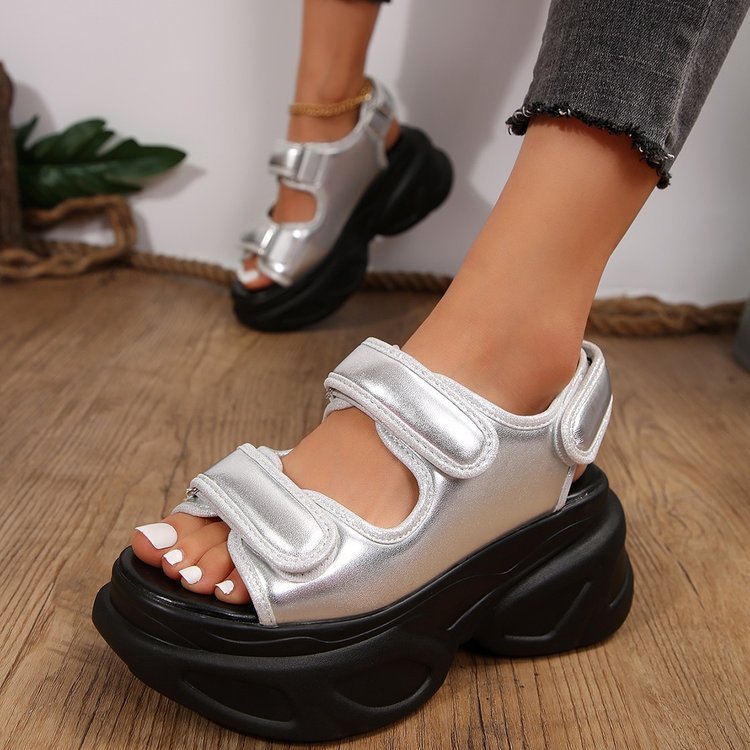 Damen Plateau-Sandalen mit verziertem Riemen und komfortabler Sohle Shopnory
