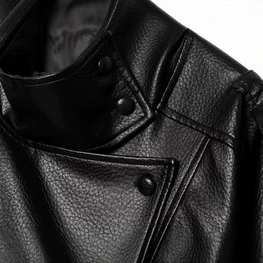 Damen Kurzjacke im asymmetrischen Biker‑Trenchstil aus veganer Lederoptik mit hohem Stehkragen Shop Nory