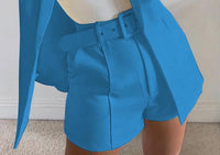 Blau - Shorts mit Gürtel