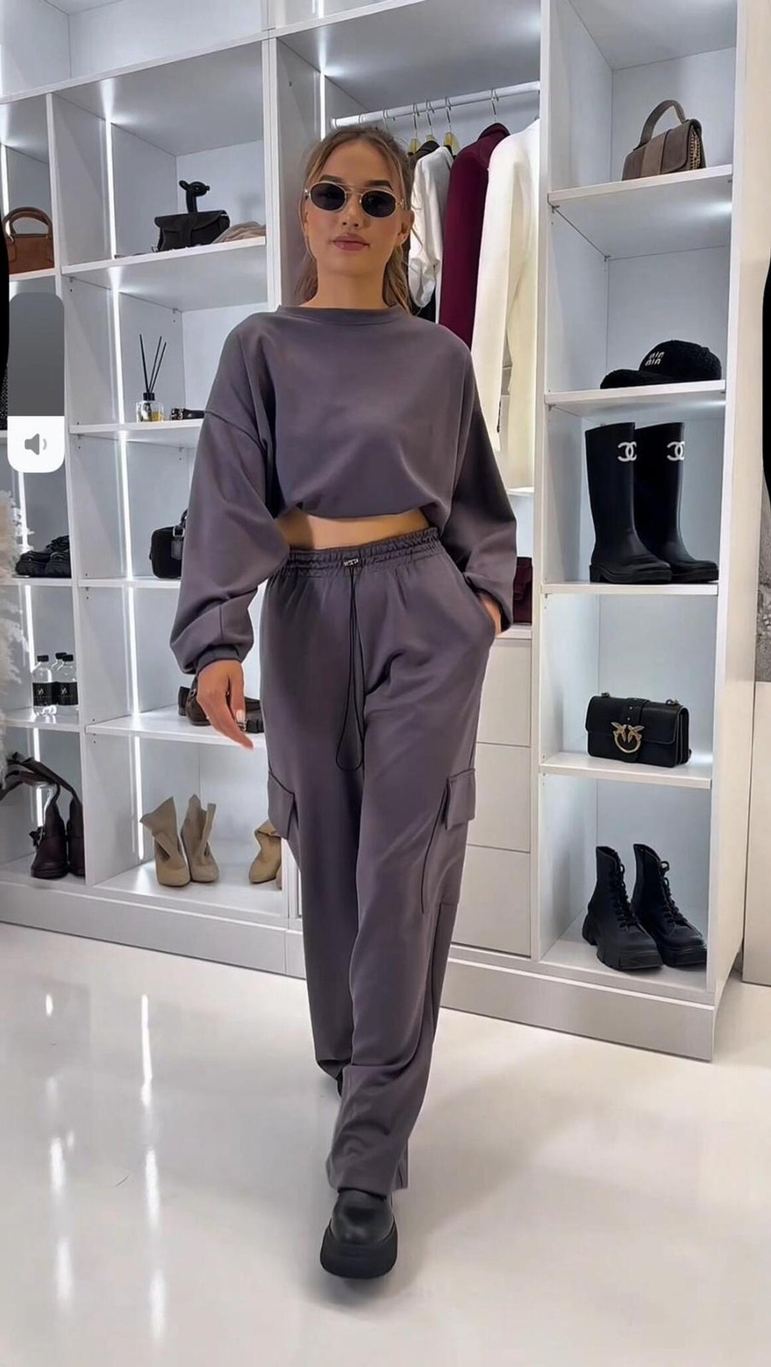 Damen kurzes Oversize-Sweatshirt mit weitem Cargo-Hose Lounge-Set Shop Nory