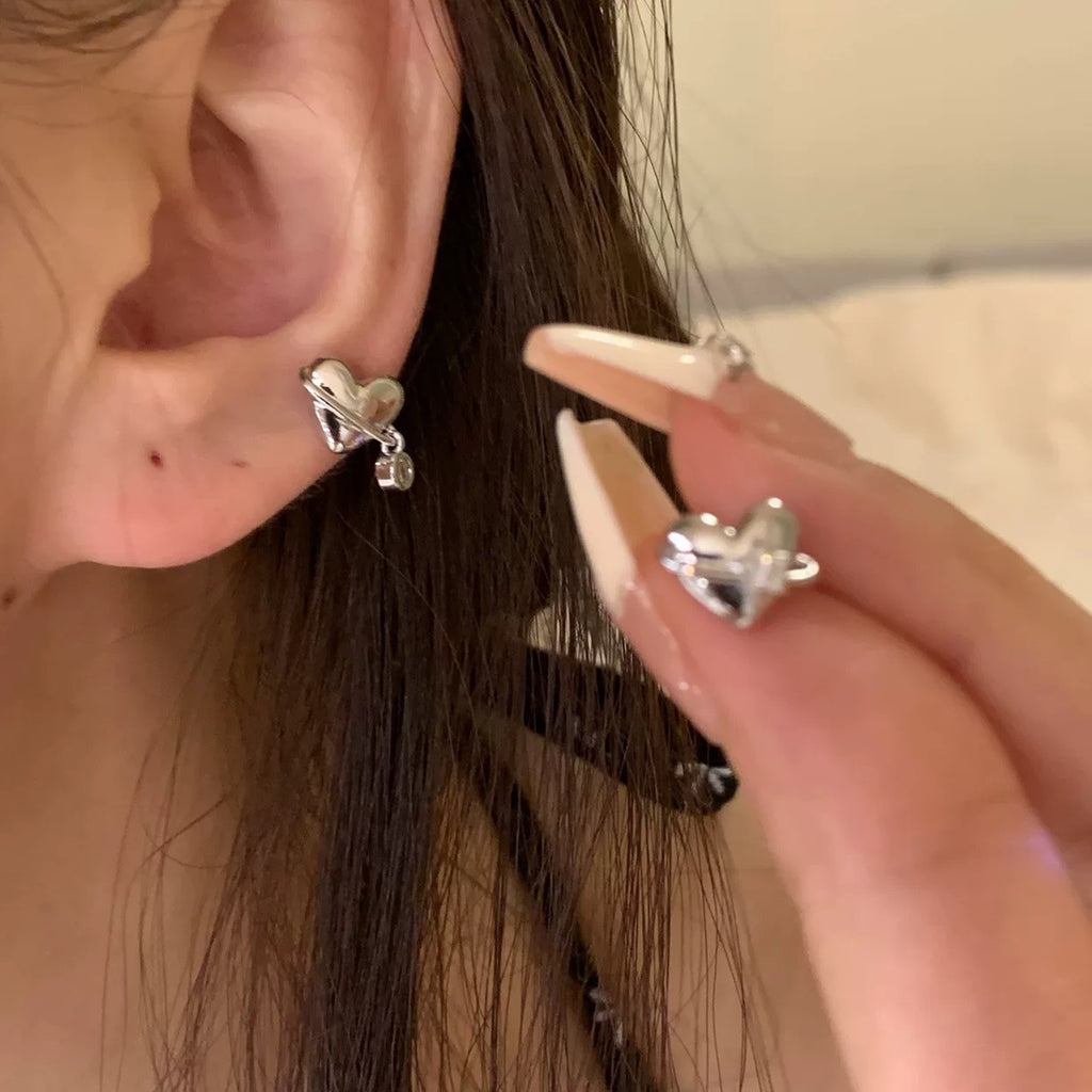 Damen Herzförmige Ohrringe mit funkelnden Zirkonia Shop Nory