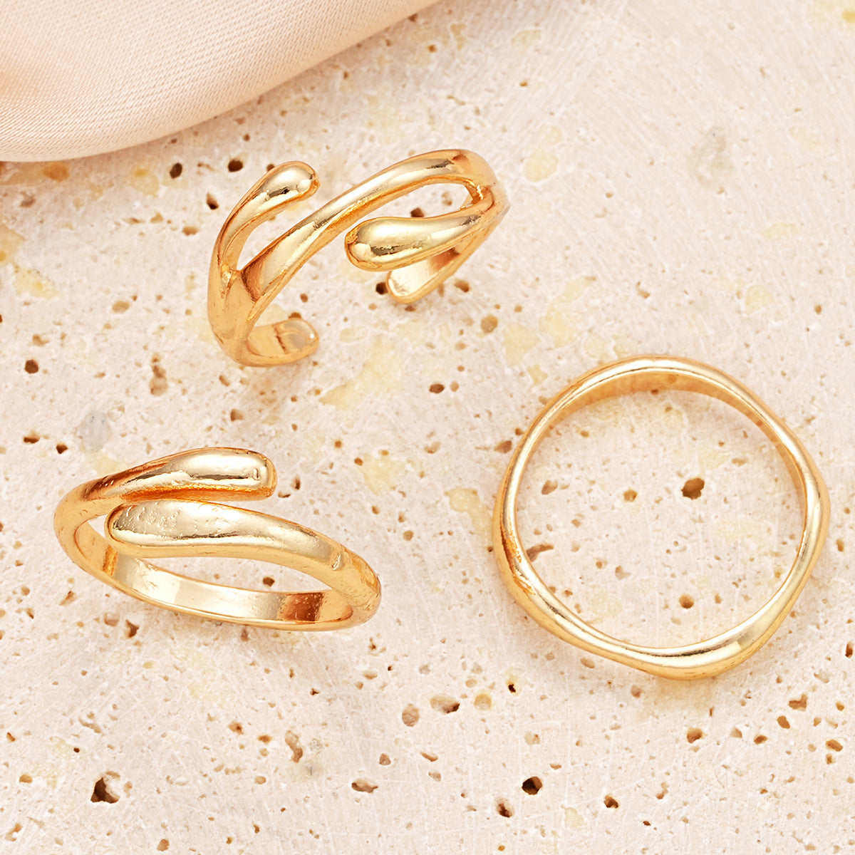 Damen modernes Ring-Set mit geschwungenen und minimalistischen Designs Shop Nory