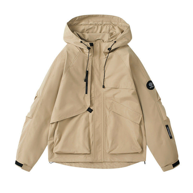 Damen technische Outdoor-Jacke mit atmungsaktiver Membran und verstellbarer Kapuze