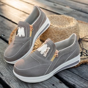 Damen Slip-On Plateau-Sneaker mit dekorativem Metall-Reißverschluss und Logo-Applikation Shop Nory