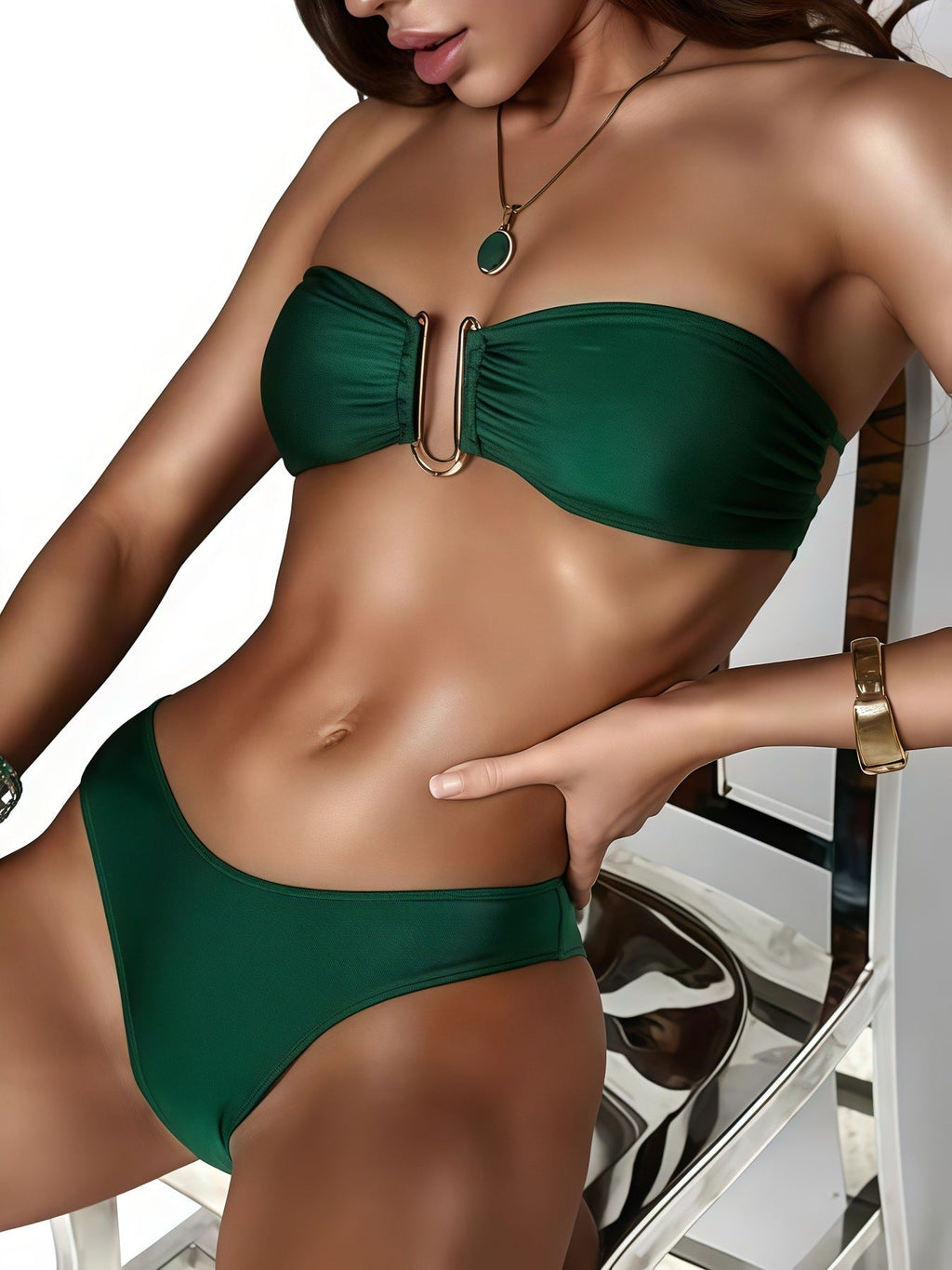 Damen Bandeau-Bikini mit eleganter Schnalle