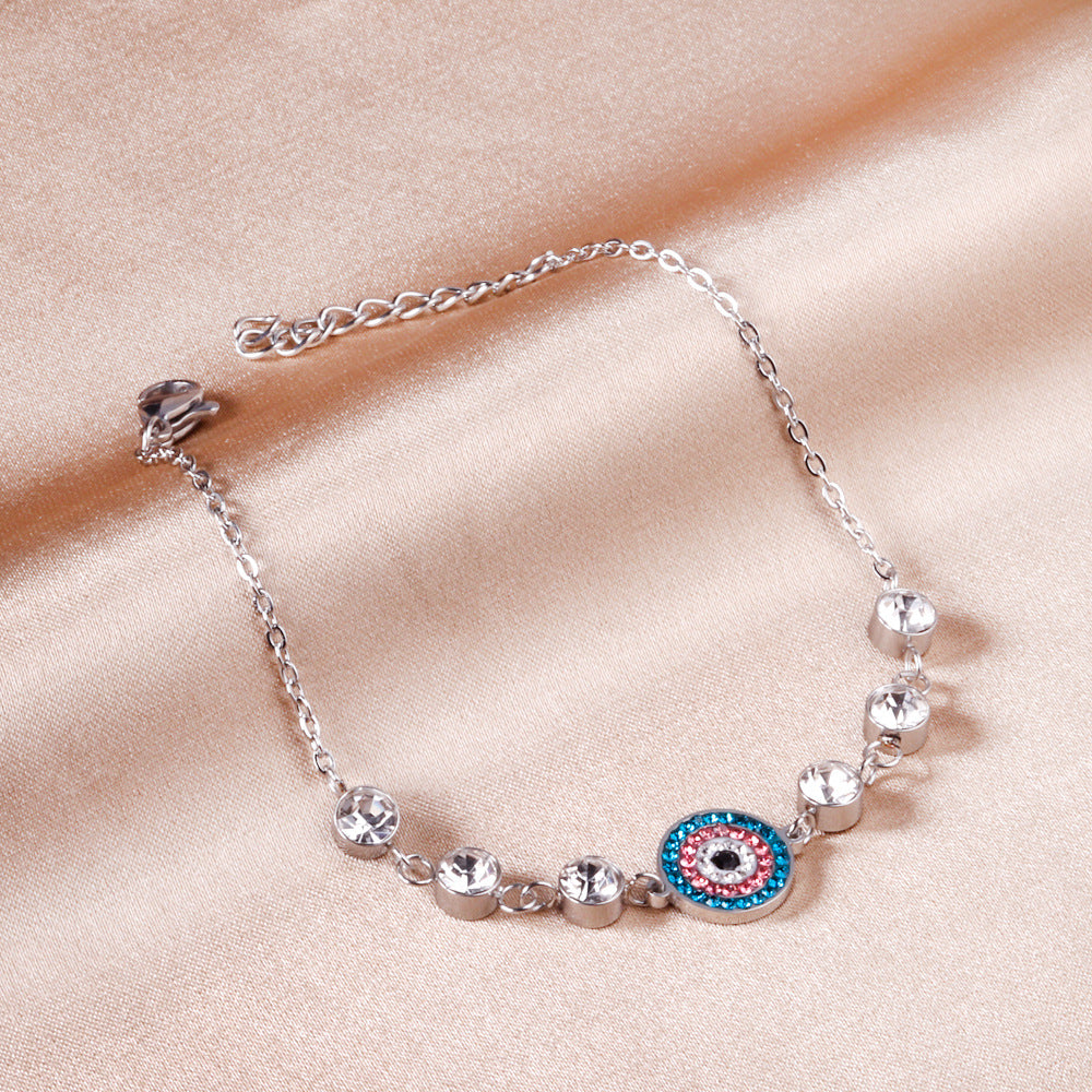 Damen Armband mit funkelnden Zirkonia-Akzenten und zeitgemäßem Design Shop Nory