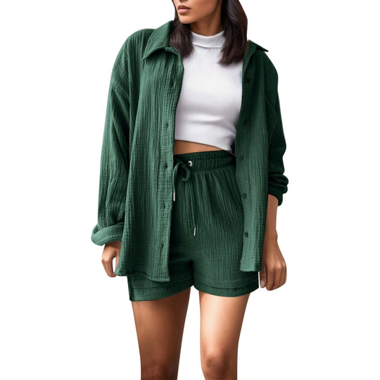Damen lässiges Sommeroutfit bestehend aus Kurzarmbluse und bequemen Shorts Shopnory