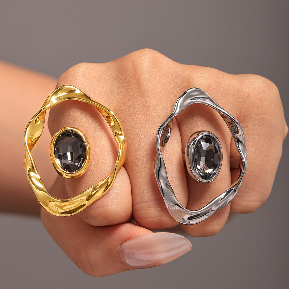 Damenring mit innovativem Design und tschechischem Diamanten Shop Nory