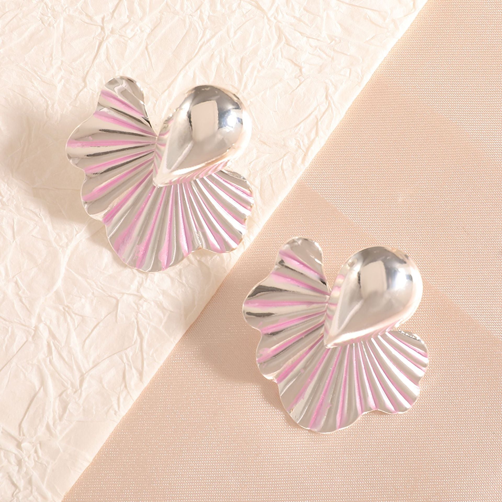 Damen Ohrringe im eleganten Blattdesign mit kunstvollen Details Shop Nory
