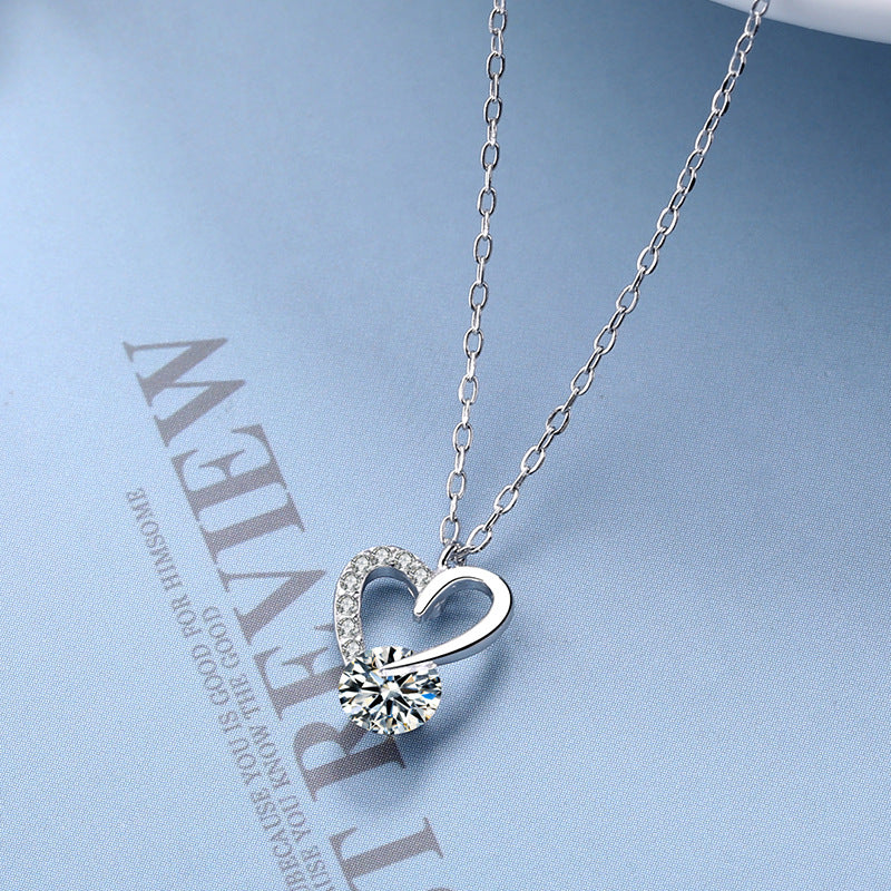 Damen Halskette mit elegantem Herzanhänger und funkelndem Zirkonia Shop Nory