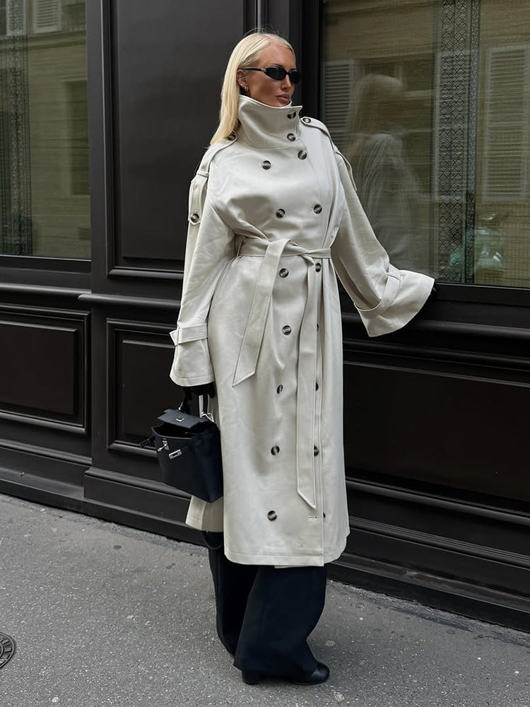 Damen Langer Trenchcoat mit hohem Stehkragen, doppelreihiger Knopfleiste und weiten Manschetten Shop Nory