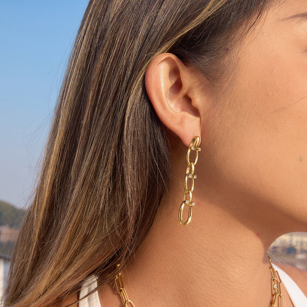 Damen Ohrhänger mit hypoallergenem Edelstahl und funkelnden Zirkonia-Akzenten Shop Nory
