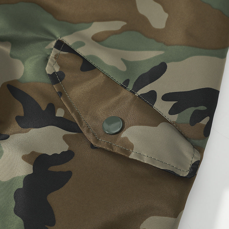 Herren militärisch inspirierte Bomberjacke mit Camouflage, Ärmeltasche und Rippbündchen Shop Nory
