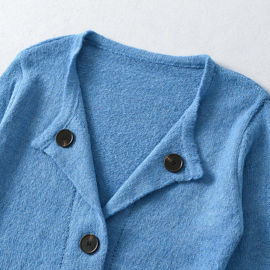Damen Cropped-Taillierte Strickjacke mit Schalkragen und großen Zierknöpfen Shop Nory