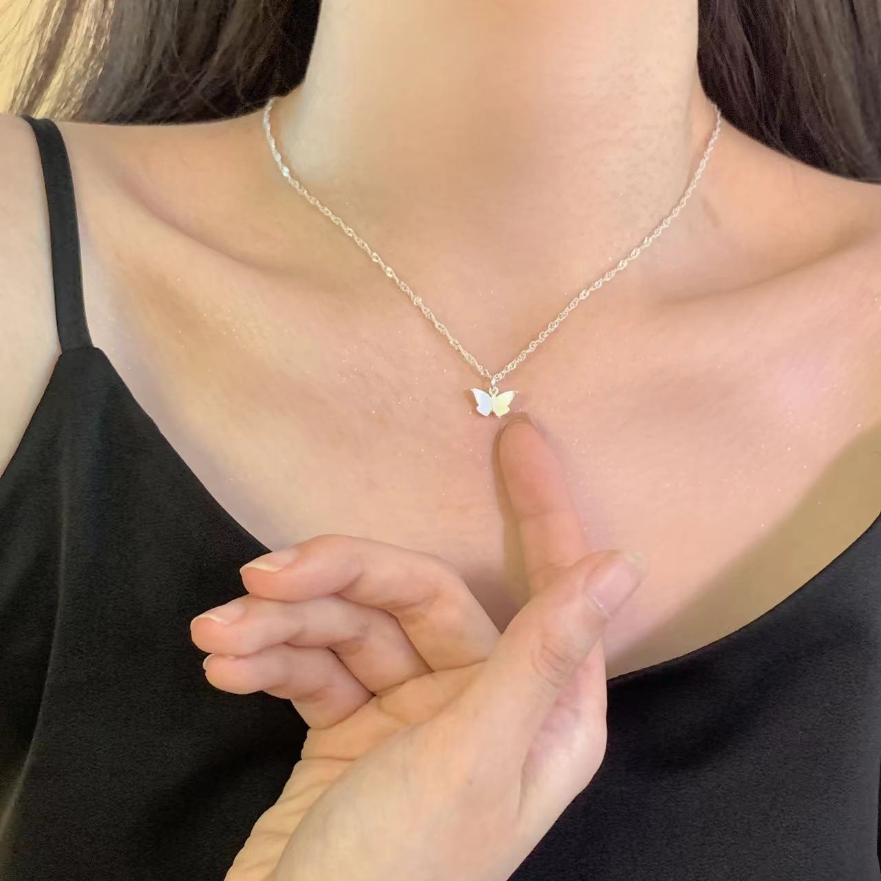 Damen filigrane Halskette mit Schmetterlingsanhänger Shop Nory