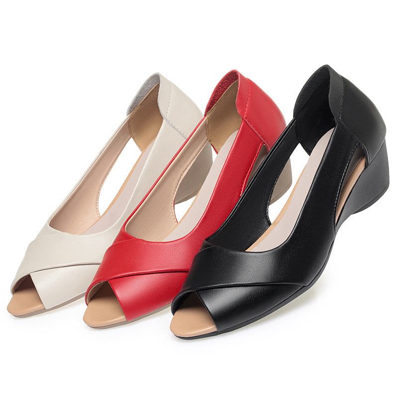 Damen offene Wedgeschuhe mit modischem Schnitt und komfortablem Fußbett