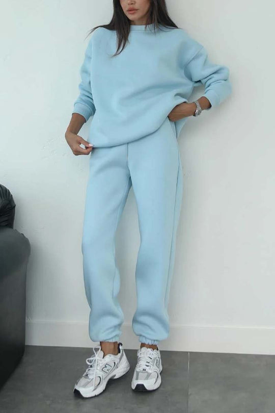 Damen nan minimalistisches Cozy-Set aus schwerer French‑Terry mit weitem Rundhals-Pullover und gerader Jogginghose Shop Nory