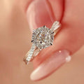 Damen eleganter Solitärring mit funkelndem Zirkonia und filigraner Fassung Shop Nory