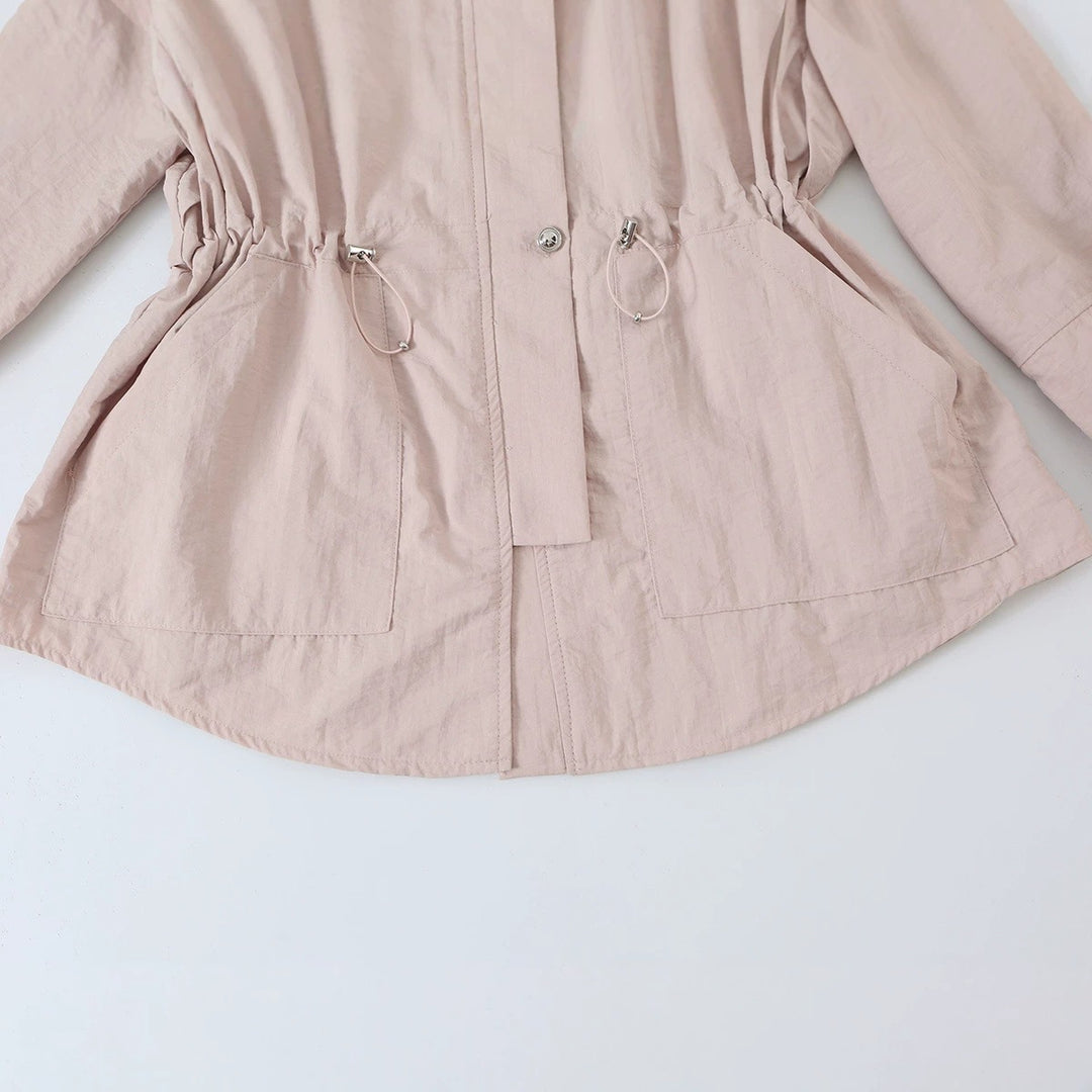 Damen Taillierte Windjacke mit Tunnelzug, Stehkragen und Ballonärmeln Shop Nory