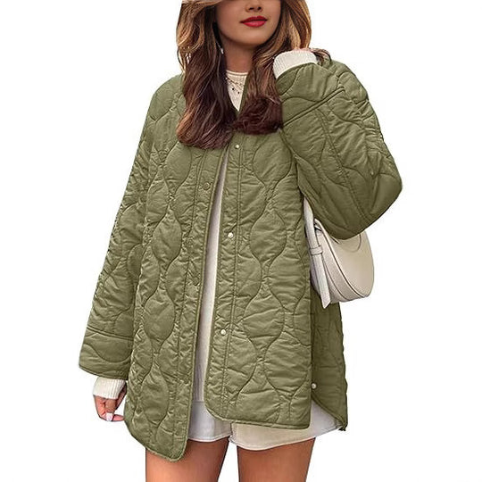 Damen Steppjacke im Oversize Design mit gewölbter Steppung und seitlichem Schlitz Shop Nory