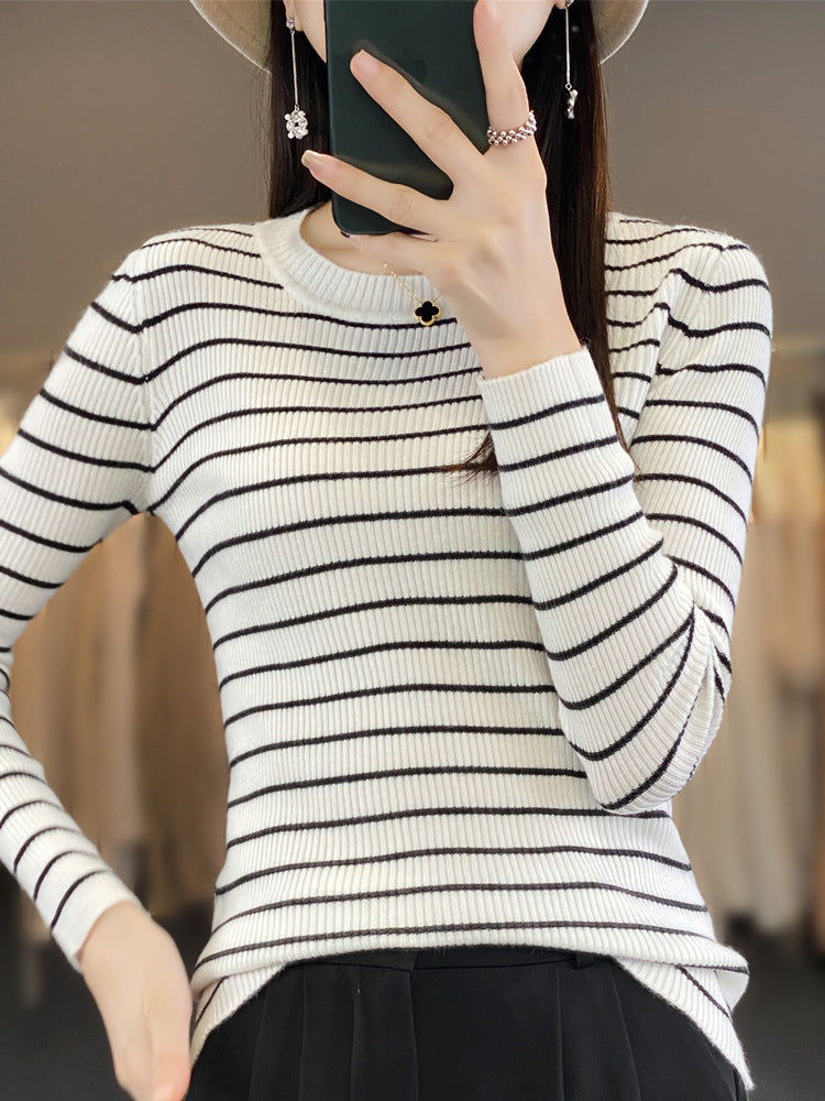 Damen Schmal geschnittener Feinstrick-Pullover mit dezenter Streifenstruktur und Rundhals Shop Nory