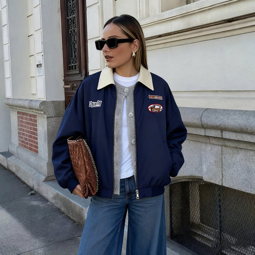 Damen Leichte Bomberjacke mit Kontrastkragen und Aufnähern Shop Nory