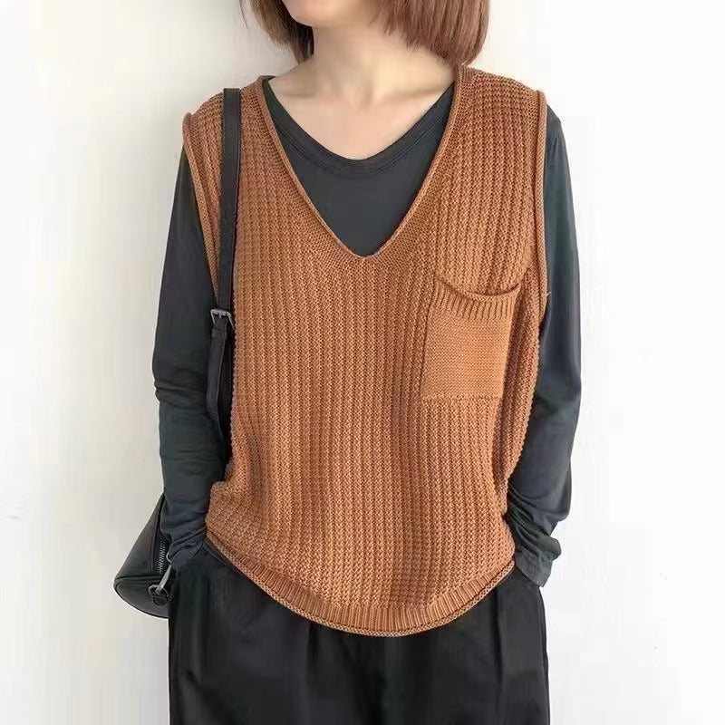 Damen Strickweste mit V-Ausschnitt und praktischer Brusttasche