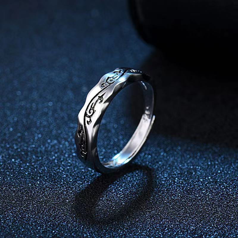 Damen Zierlicher Ring mit kunstvoller geschwungener Gravur Shop Nory
