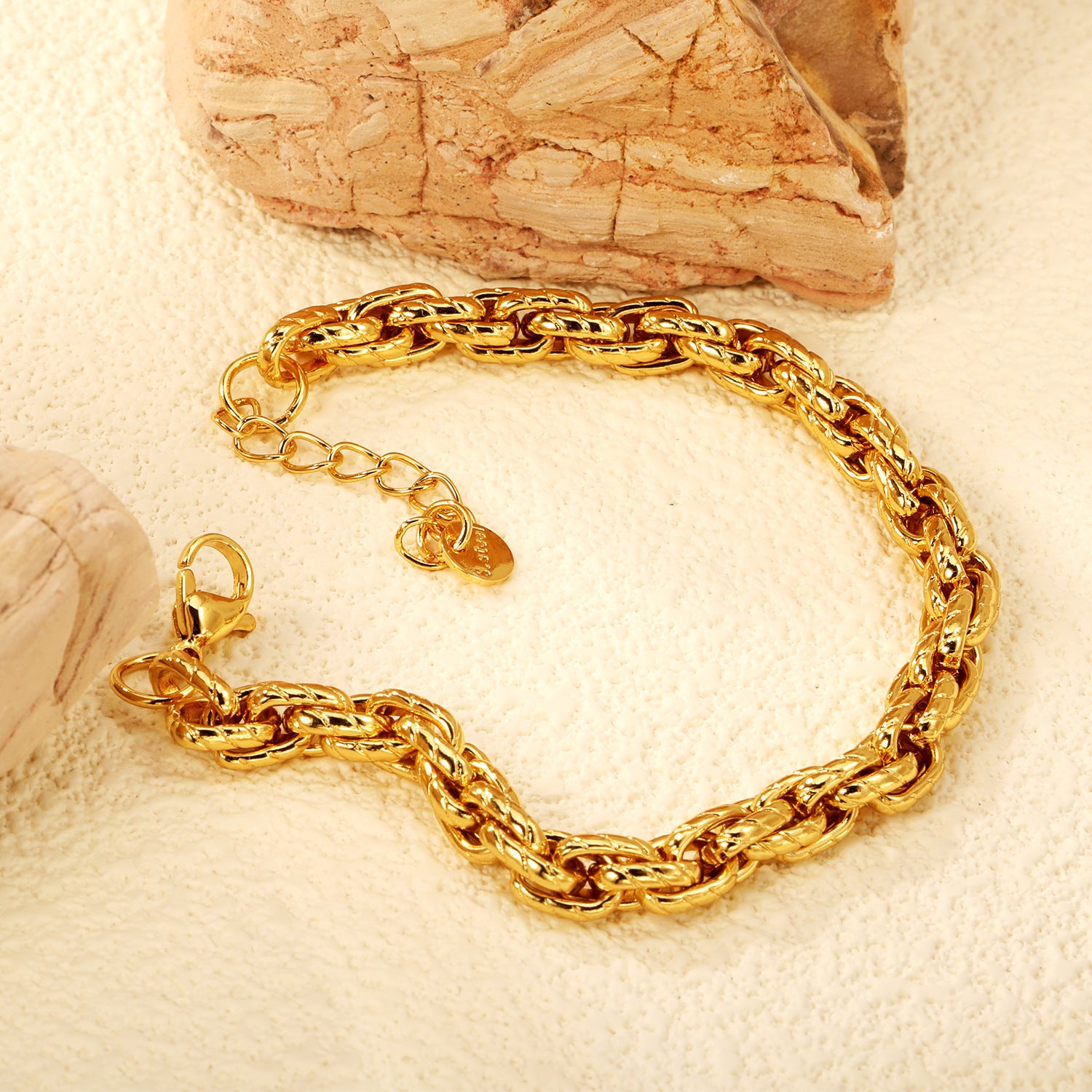 Damen Bracelet aus hochwertigem Edelstahl mit edlem Kettenmuster Shop Nory