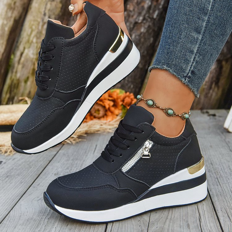 Damen Keil‑Sneaker mit seitlichem Reißverschluss, perforiertem Obermaterial und verstecktem Plateau Shop Nory