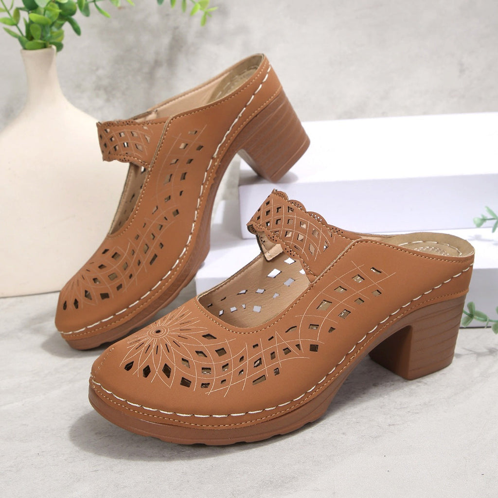 Damen Modische Clogs mit floralem Cut-Out-Design und komfortablem Blockabsatz