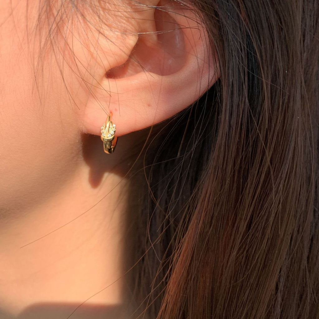 Damen Ohrringe mit funkelndem Zirkonia-Design Shop Nory