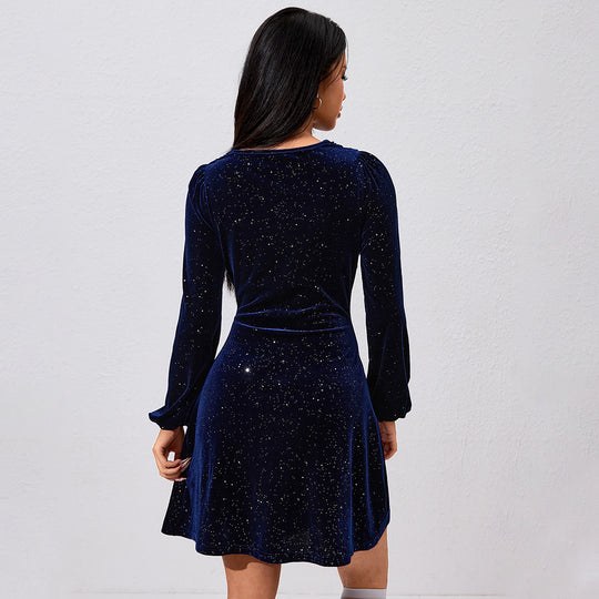 Damen samtkleid mit Wasserfallausschnitt langen Puffärmeln glitzernder Oberflächenstruktur und taillierter A-Linie Shop Nory
