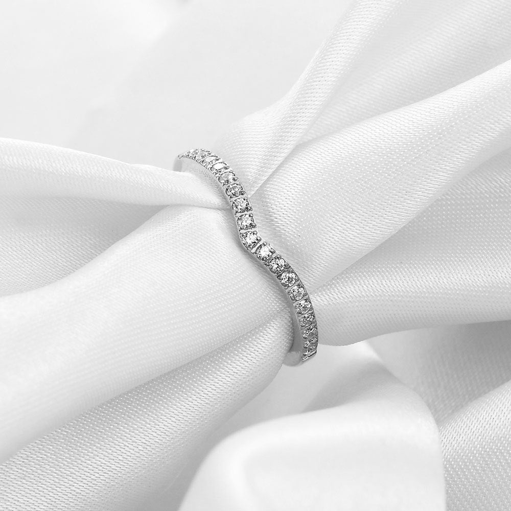 Damen Ring mit elegantem Zirkonia-Steinbesatz Shop Nory