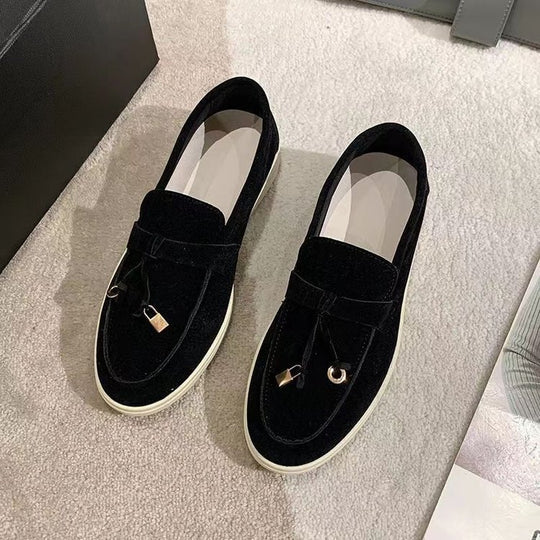 Damen Veloursleder Slipper mit dekorativer Quaste und profilierter Gummisohle Shop Nory