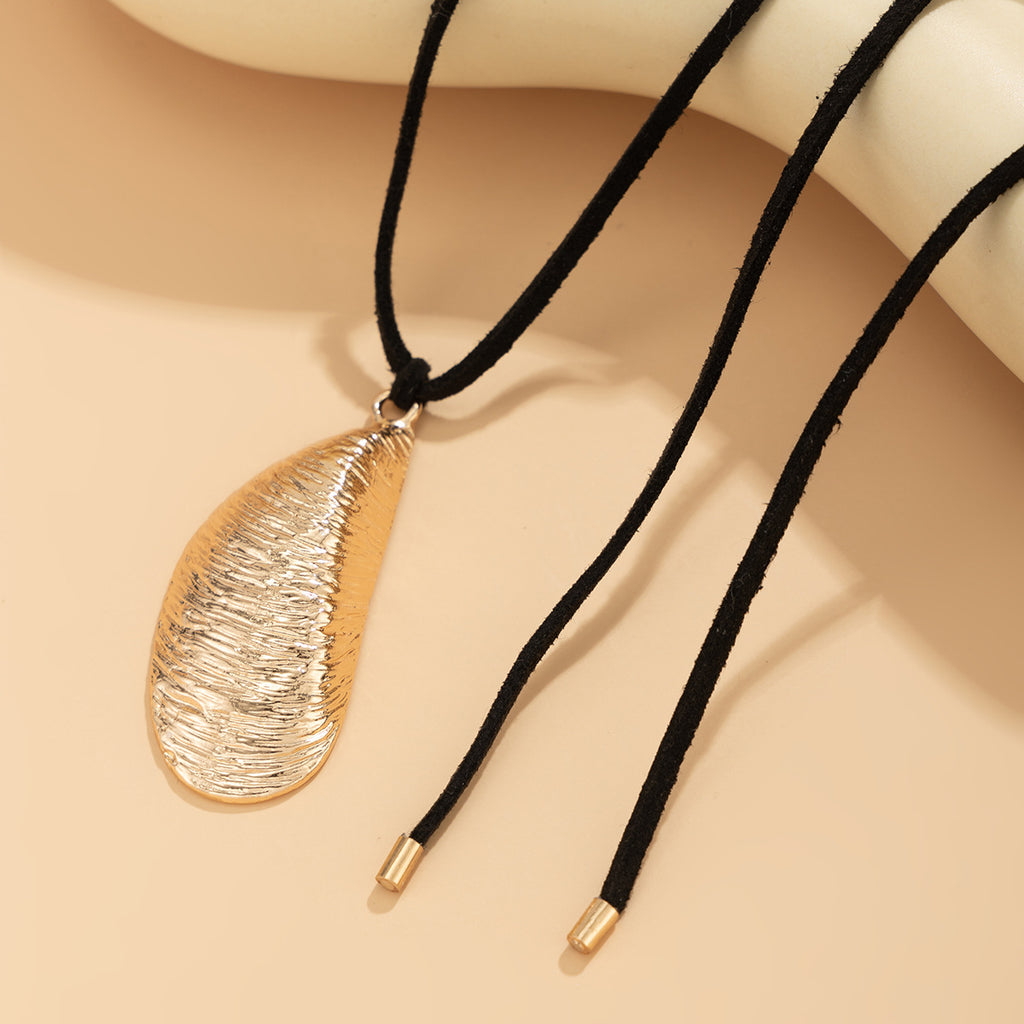 Damen Choker Halskette mit edlem Anhänger aus Metall