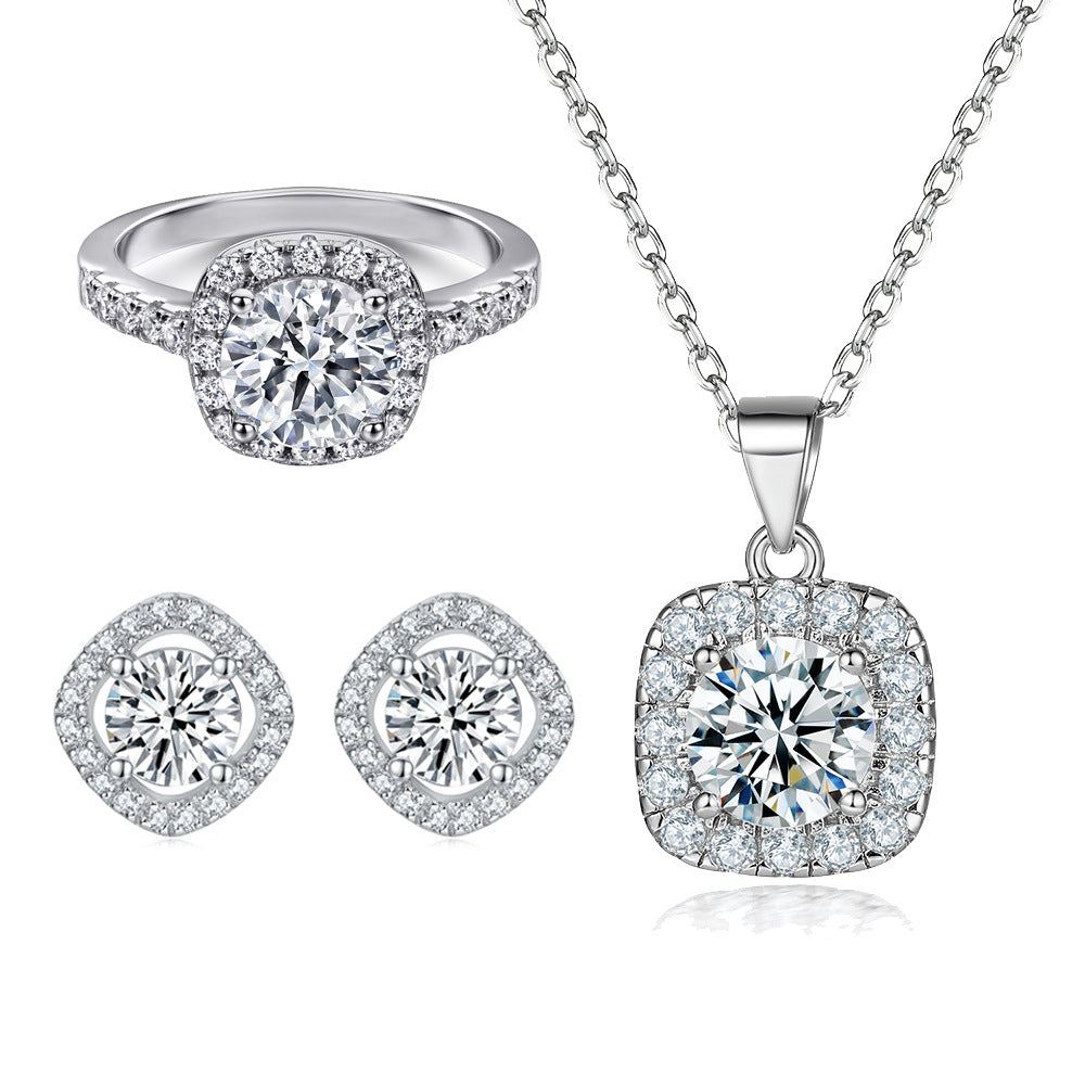 Damen Ohrringe mit funkelndem Kristallbesatz und eleganter Form Shop Nory