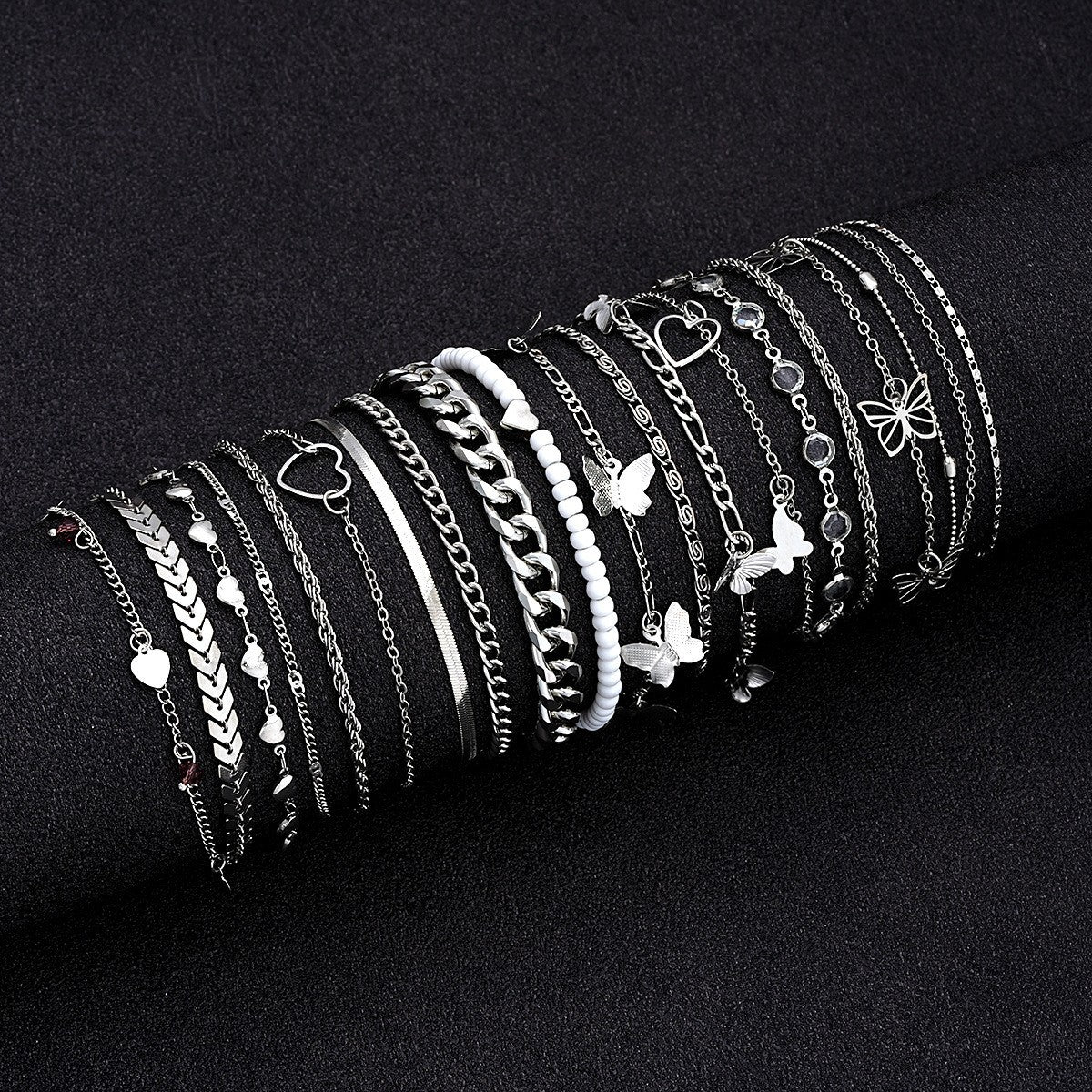 Damen Fußkettchen-Set mit zarten Anhängern und filigranen Designs Shop Nory