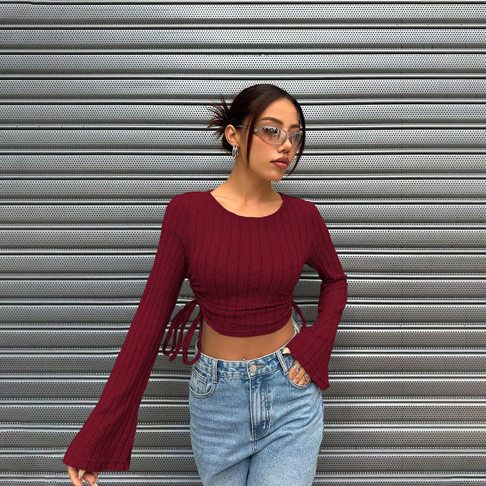 Damen geripptes Cropped-Longsleeve mit seitlicher Tunnelzugraffung, ausgestellten Ärmeln und figurbetonter Passform Shop Nory