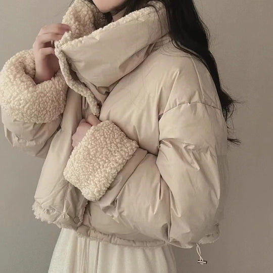 Damen nan kurze gesteppte Pufferjacke mit Teddykragen, krempelbaren Ärmeln und Tunnelzugsaum Shop Nory