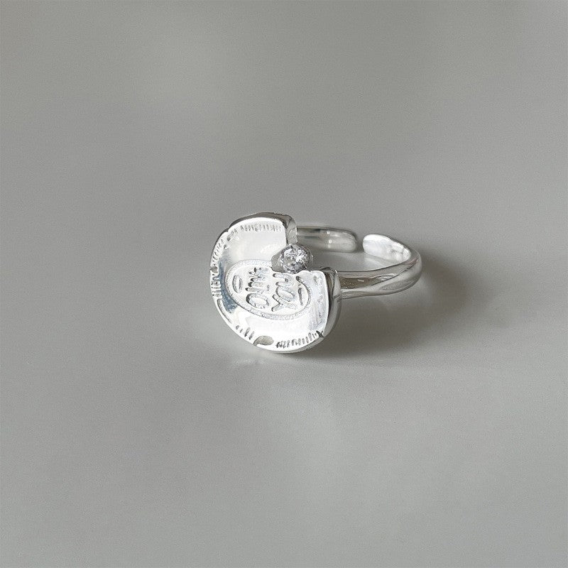 Damen Ring mit einzigartigem Handsymbol und funkelndem Stein Shop Nory