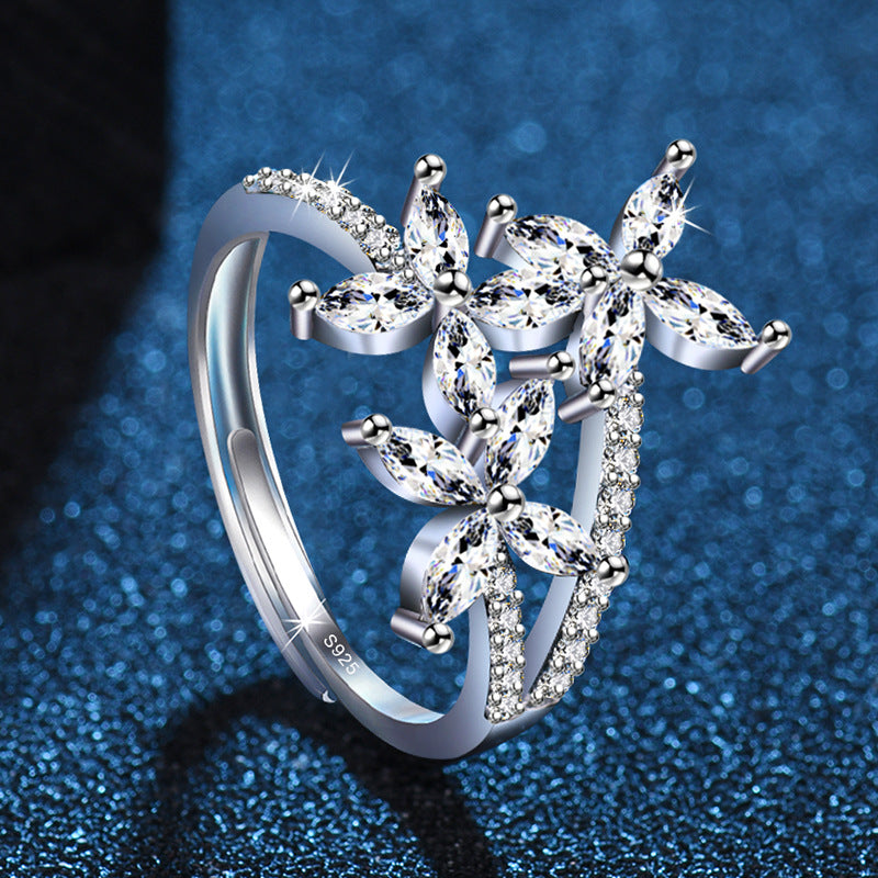 Damenring im floralen Design mit funkelnden Zirkonia Shop Nory
