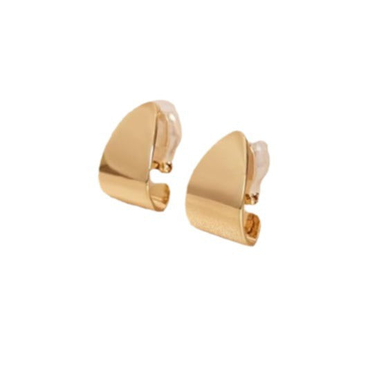 Damen Ohrringe mit skulpturalem Tropfen-Design und elegantem Finish Shop Nory