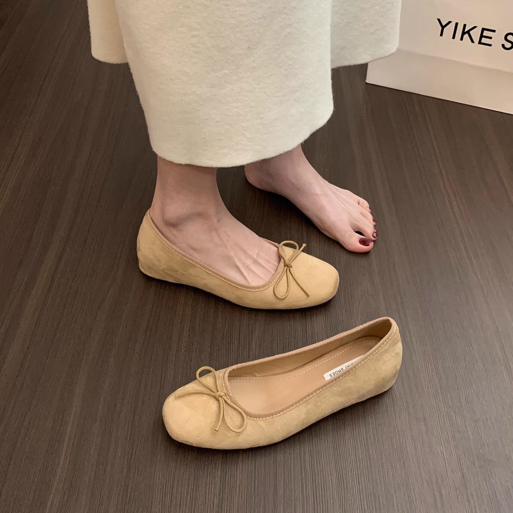 Damen Ballerinas aus hochwertigem Wildleder mit dekorativer Schleife