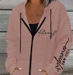 Damen nan oversized Kapuzenjacke mit Reißverschluss, handgeschriShopnoryener Typo-Applikation und Kontrast-Eingrifftaschen